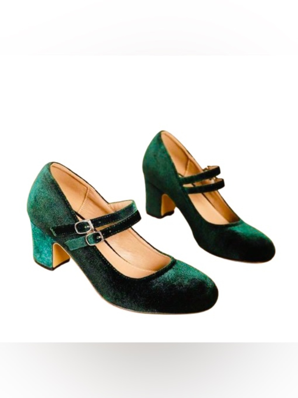 NWOT Gorgeous Emerald Green, Velvet, Mary Jane’s!